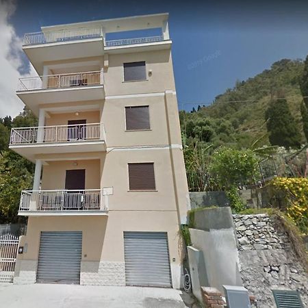 Baia Di Atlantide Apartment Таормина Екстериор снимка