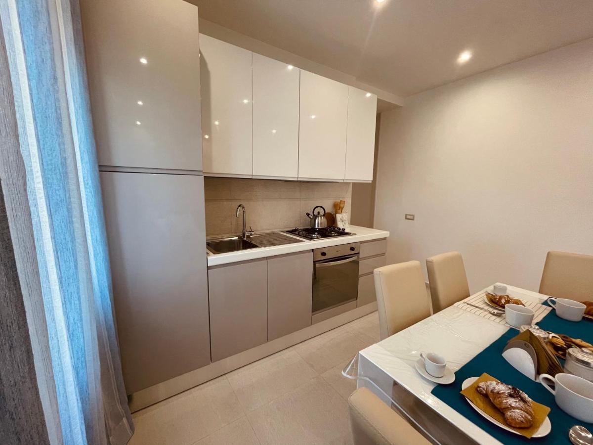 Baia Di Atlantide Apartment Таормина Екстериор снимка