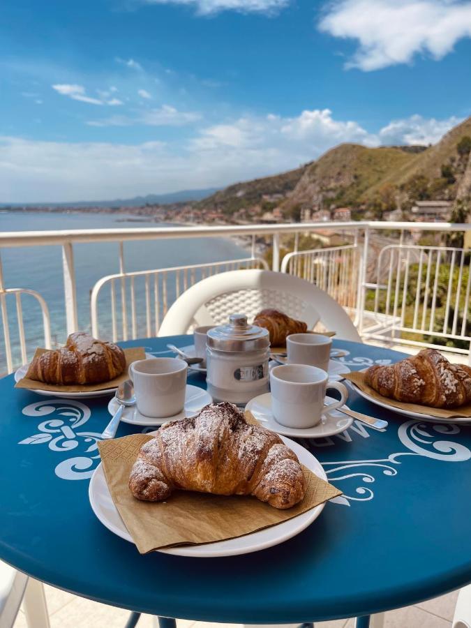 Baia Di Atlantide Apartment Таормина Екстериор снимка