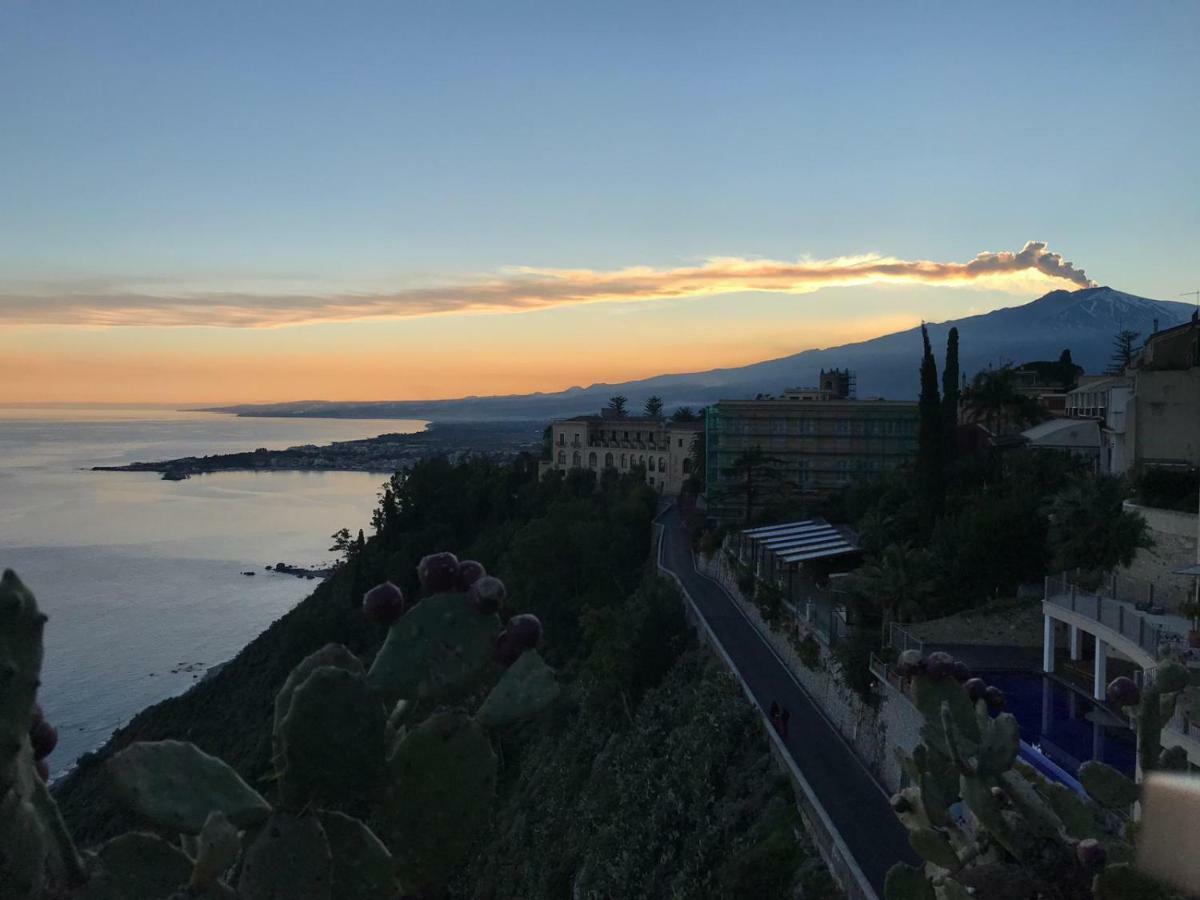 Baia Di Atlantide Apartment Таормина Екстериор снимка