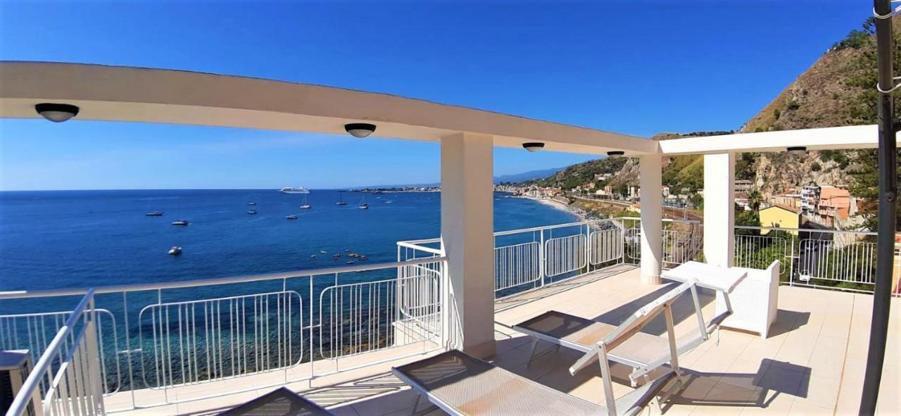 Baia Di Atlantide Apartment Таормина Екстериор снимка