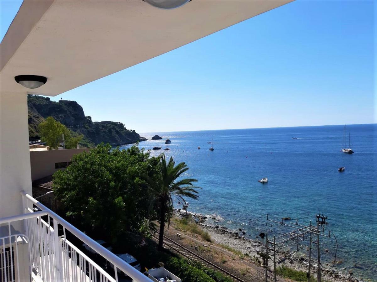 Baia Di Atlantide Apartment Таормина Екстериор снимка