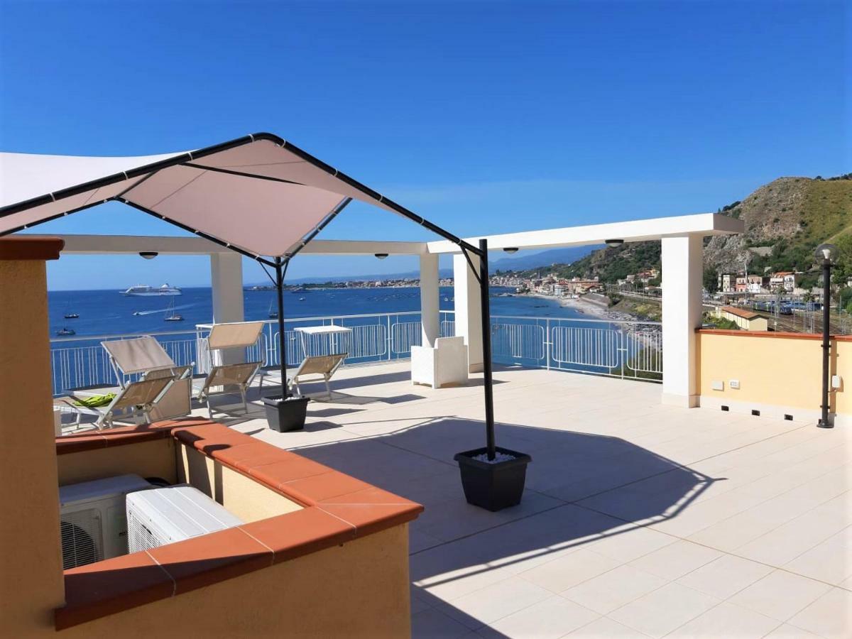 Baia Di Atlantide Apartment Таормина Екстериор снимка
